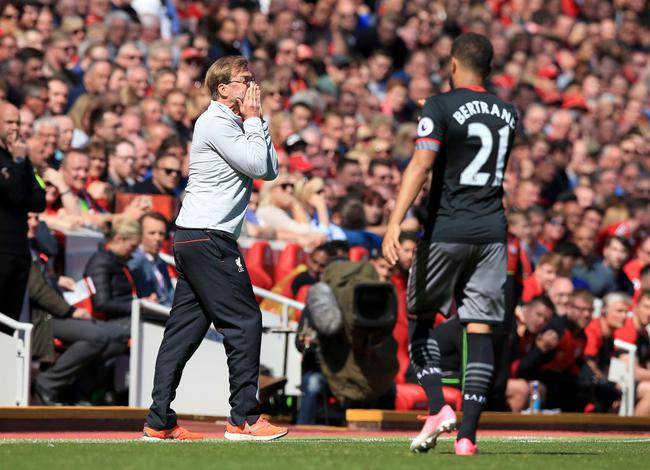 足球中超新赛季开幕在即，各队主场相继升级（中超新赛季将启幕，各队主场纷纷焕新）