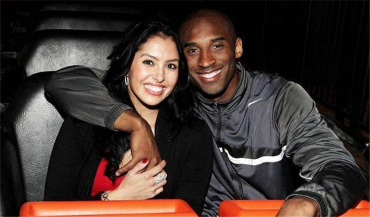 多纳鲁马身价上涨500万至4500万欧，领跑世界门将身价榜（多纳鲁马身价升至4500万欧，较前增500万，登顶全球门将身价榜）